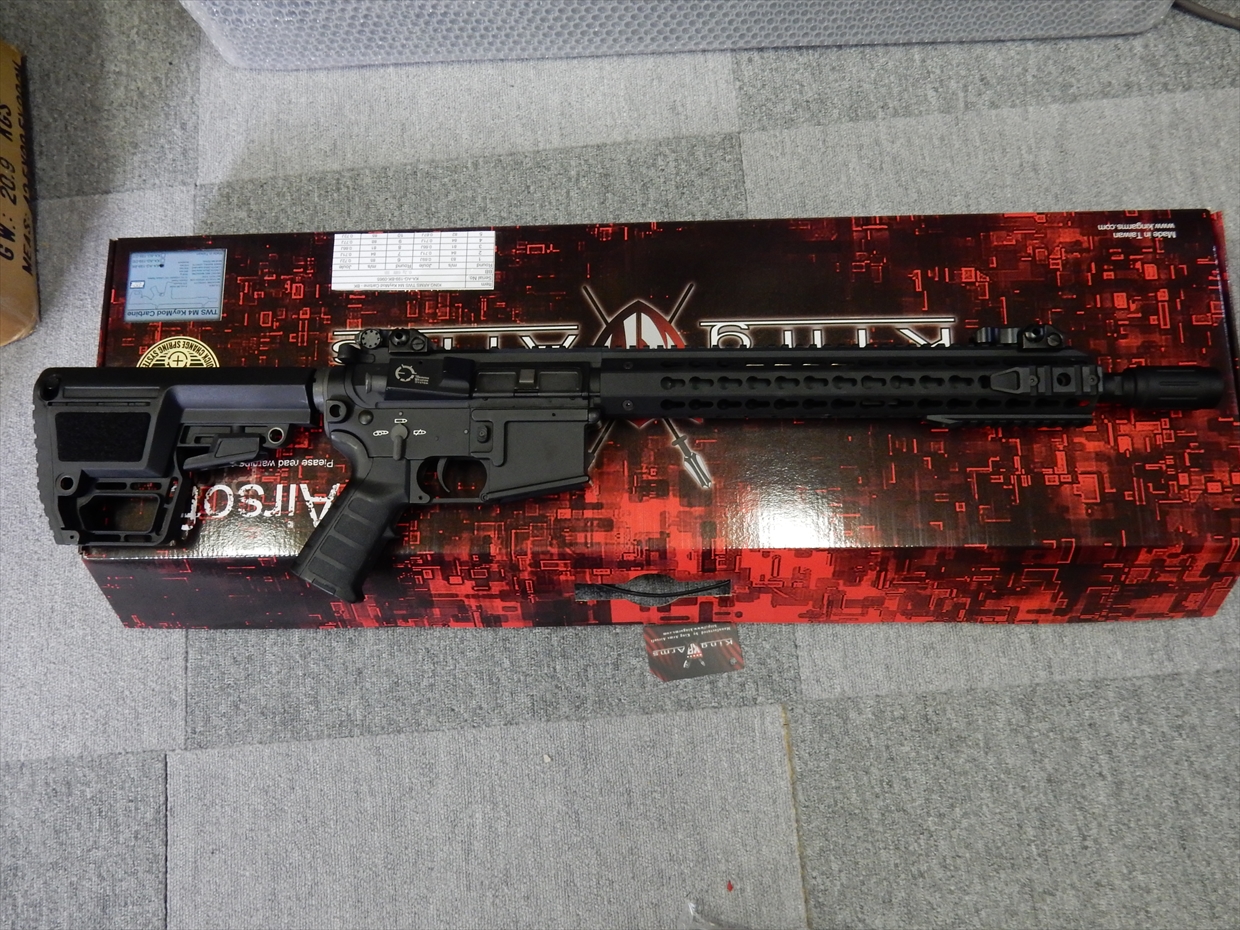 キングアームズ　m4電動ガン　ジャンク品 Amazon | KingArms MOSFET搭載 電動ガン M4 TWS タイプ2 Ver.2